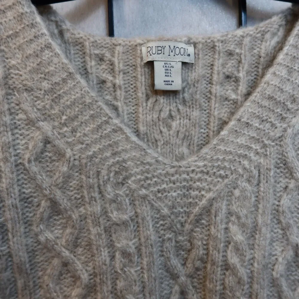 Ruby Moon Cable Knit Sleeveless Top - Cream Size Large Academia